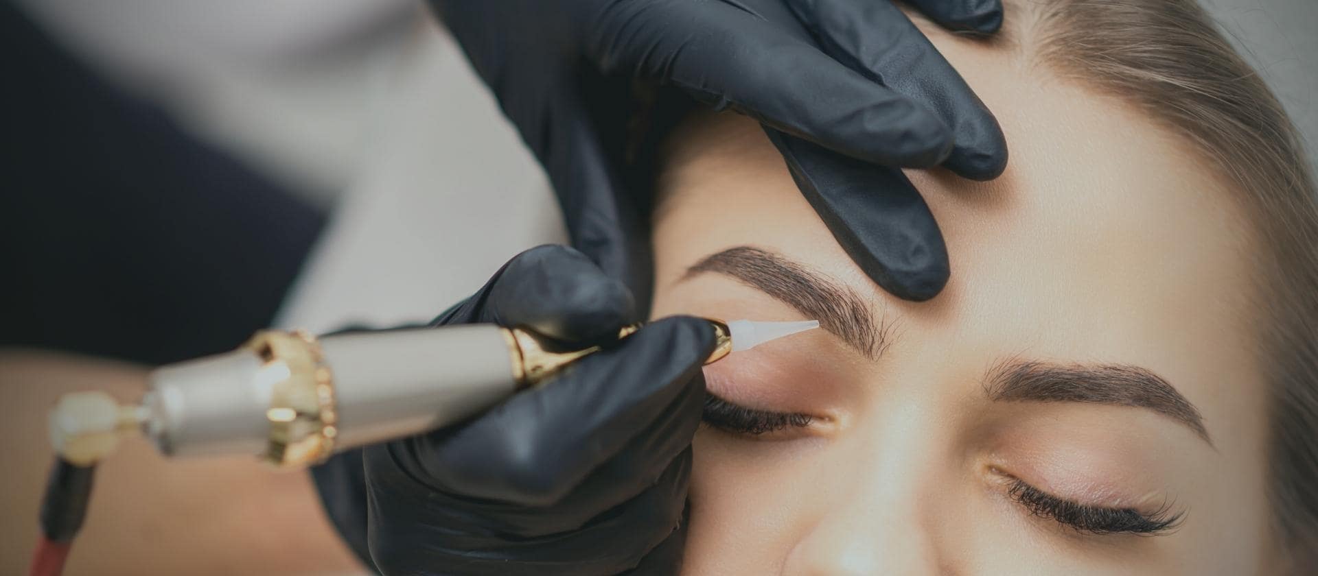 Micropigmentare fir cu fir - Sprâncene naturale în Focșani